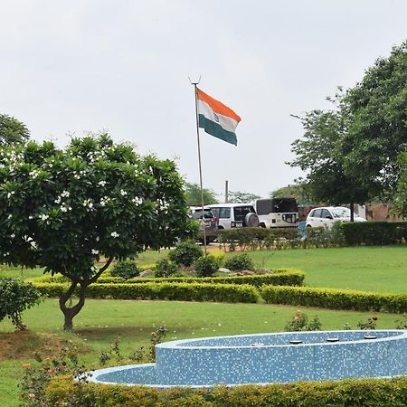 Aravali Hill View Estate Gurgaon Exterior foto