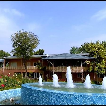 Aravali Hill View Estate Gurgaon Exterior foto