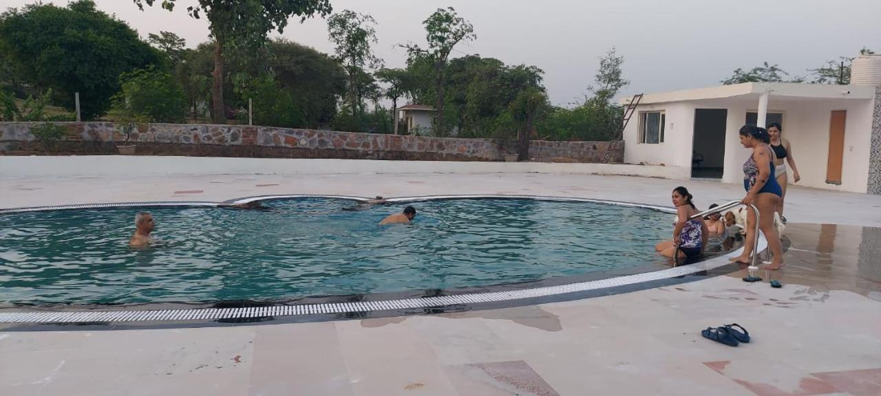 Aravali Hill View Estate Gurgaon Exterior foto