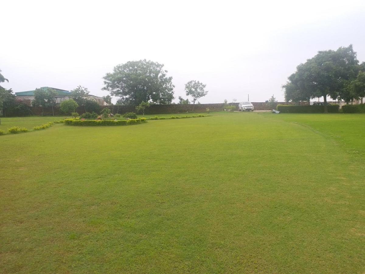 Aravali Hill View Estate Gurgaon Exterior foto
