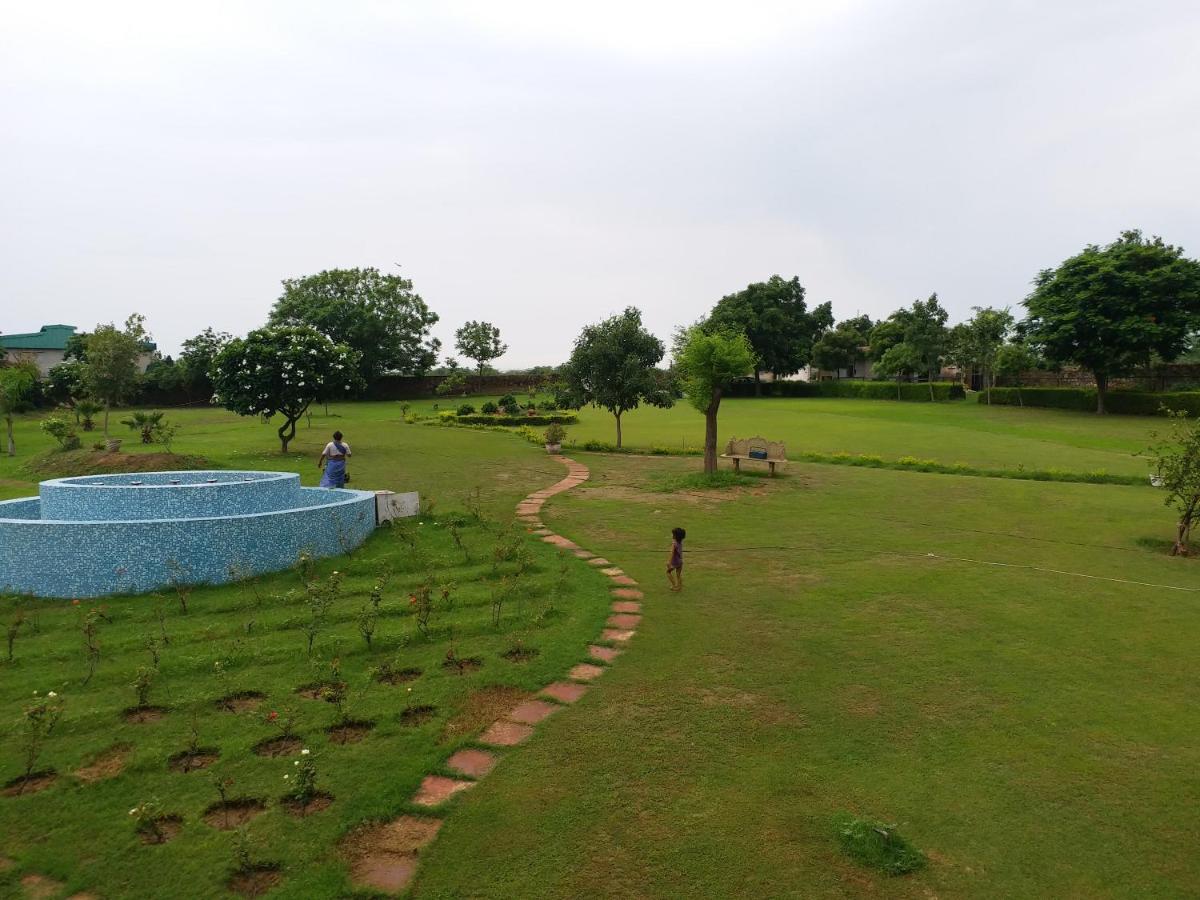Aravali Hill View Estate Gurgaon Exterior foto