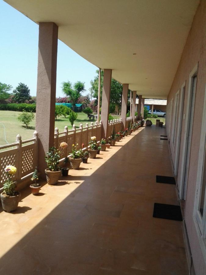 Aravali Hill View Estate Gurgaon Exterior foto